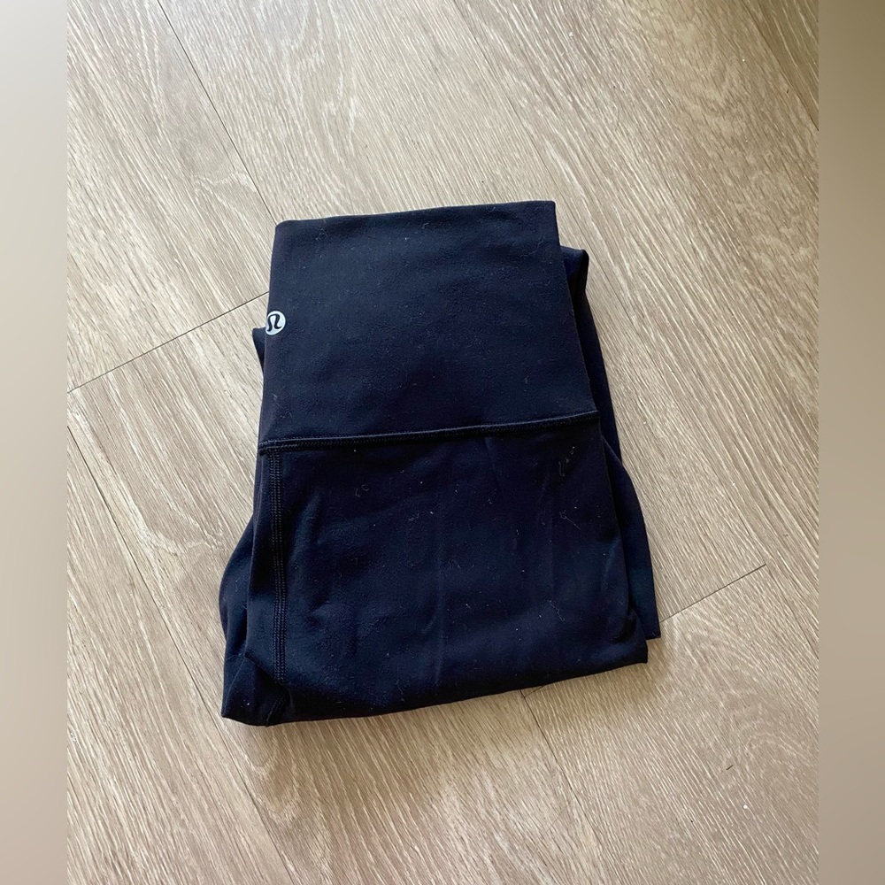 Wonder Under Women’s Lululemon Leggjngs Size 6